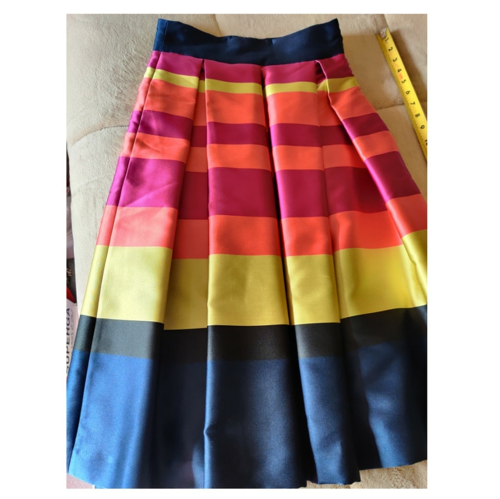 Anthropologie skirt multi-color. Size 0.